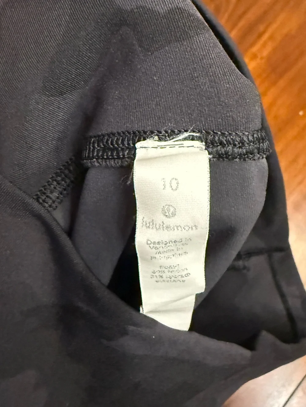 lululemon athletica wunder Black and Dark Gray Camo Leggings